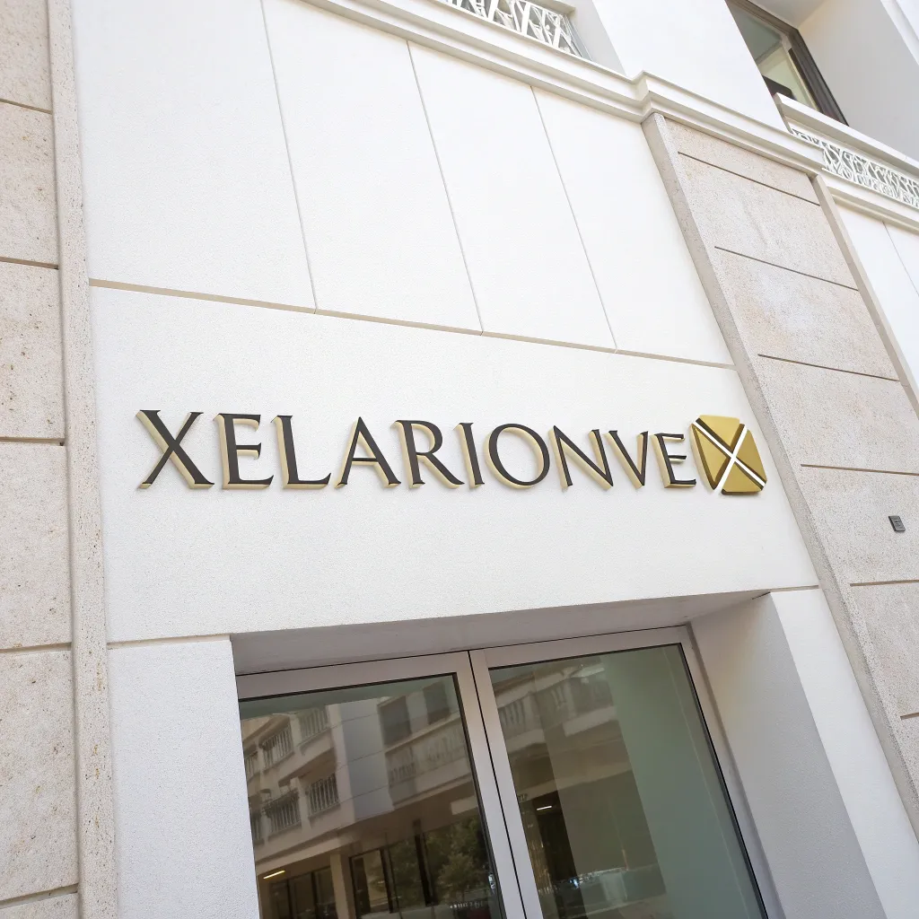 XELARIONVEX Logo